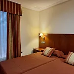 شقة Live